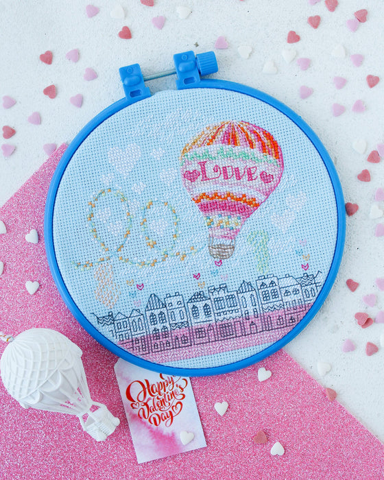 Cross-stitch kit Love is in the air AHM-033