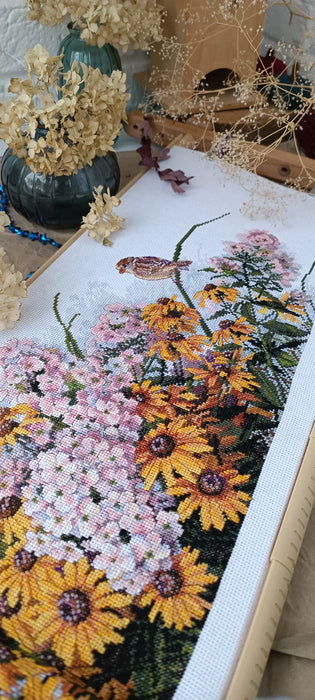 Black Eyed Susans and Phlox K-208 Counted Cross-Stitch Kit