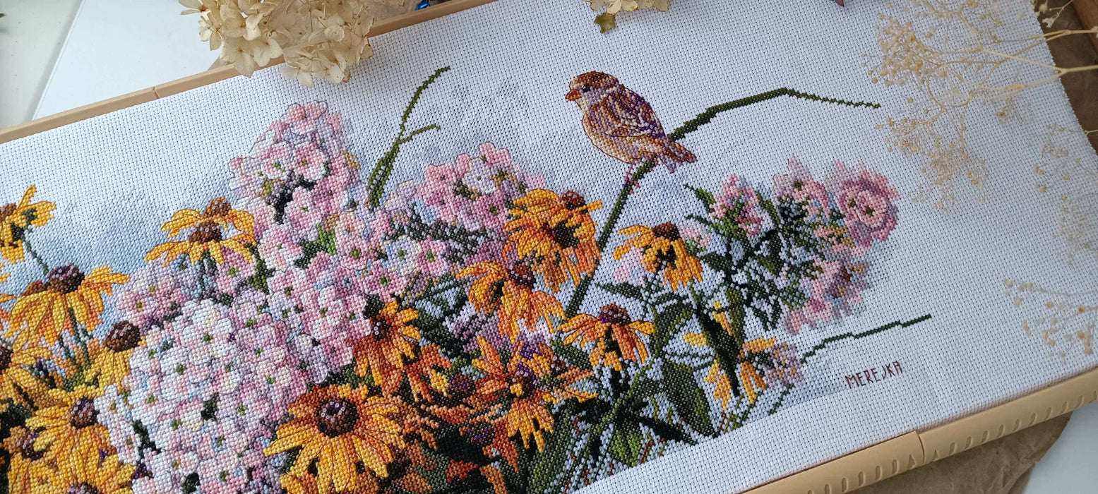 Black Eyed Susans and Phlox K-208 Counted Cross-Stitch Kit