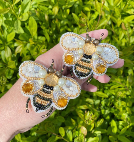 BP-221C Beadwork kit for creating brooch Crystal Art "Bee"