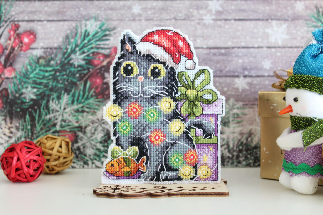 Christmas Tree Ornament. Cat with Lights P-709 Cross stitch kit - Wizardi