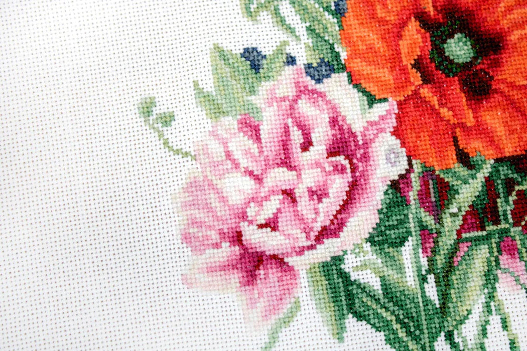 Bouquet of flowers B2350L Counted Cross-Stitch Kit