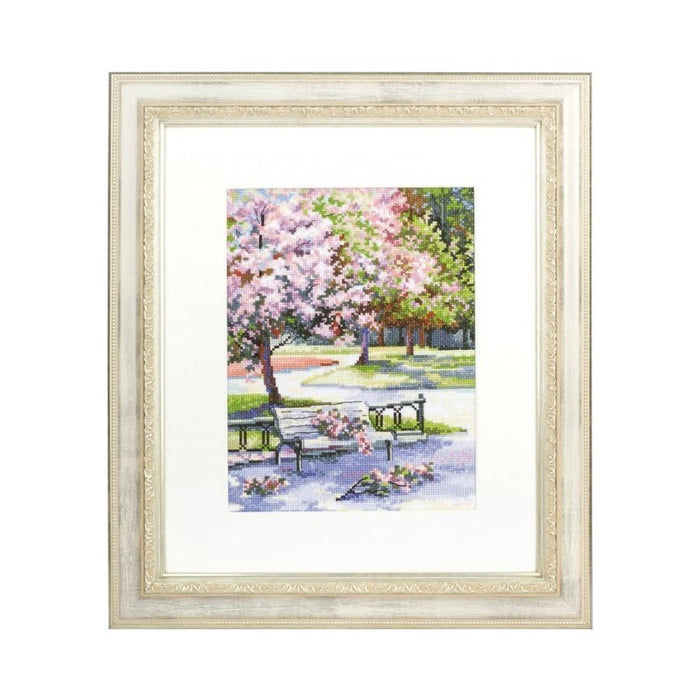 Spring in the park M486 Counted Cross Stitch Kit
