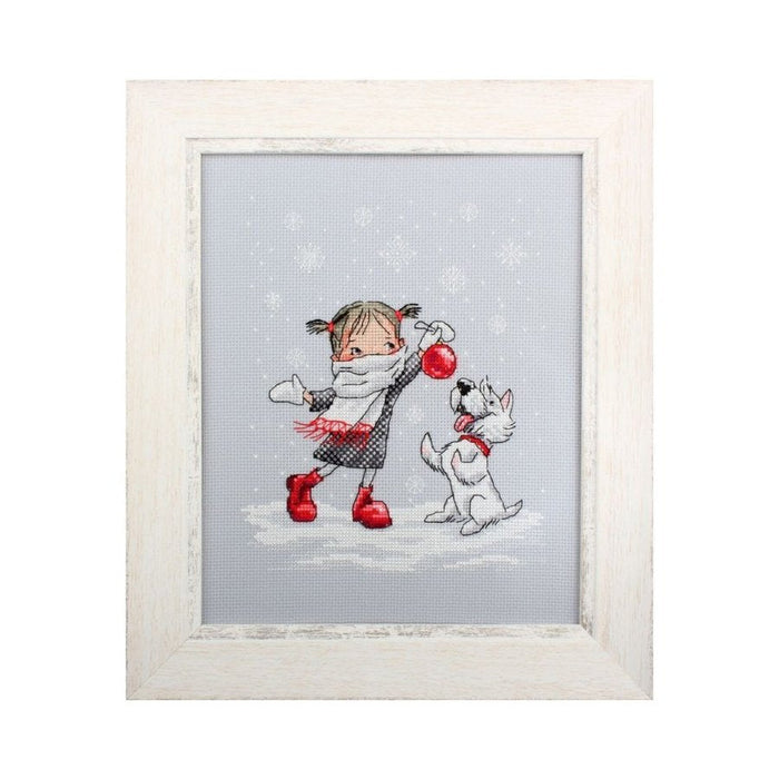 Dancing with snowflakes M652 Counted Cross Stitch Kit
