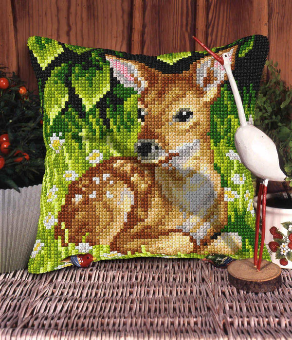 Needlepoint Cushion Kit  "Roe deer" 9566 - Wizardi