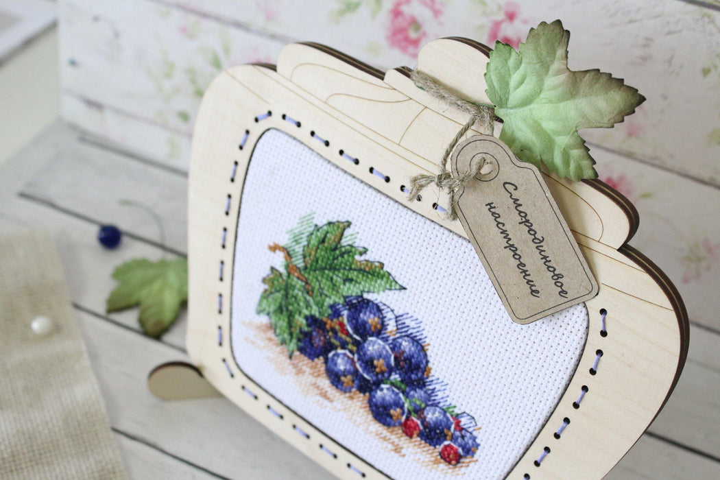 Ripe Currant SM-514 Cross-stitch kit - Wizardi